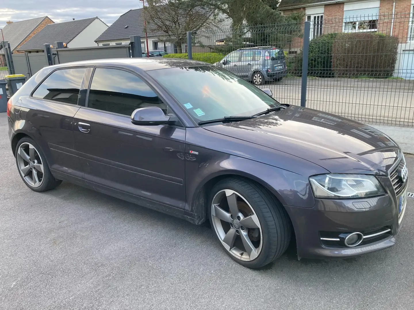 Audi A3 1.2 TFSI 105 S line MOTEUR HS Gris - 2