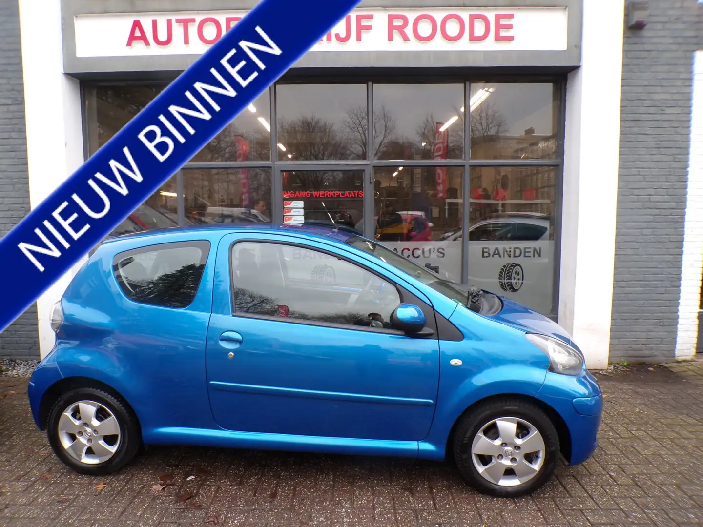 Toyota Aygo 1.0-12V Automaat Dynamic Blue AIRCO,LMV! Blauw - 1