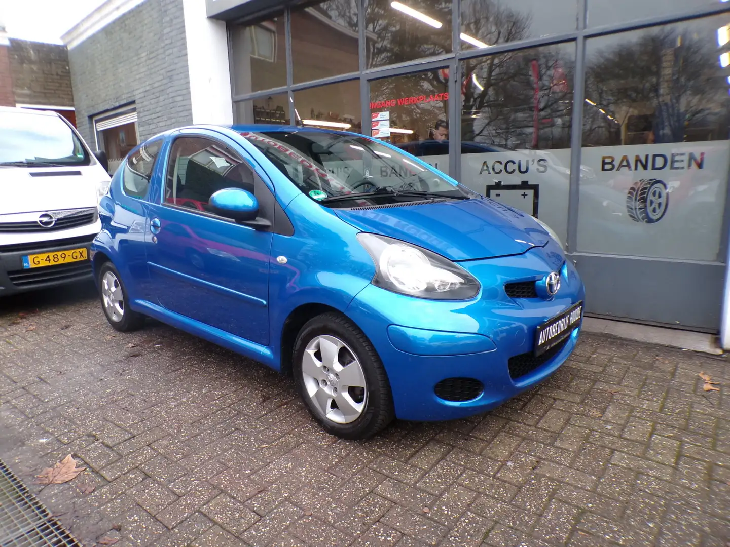 Toyota Aygo 1.0-12V Automaat Dynamic Blue AIRCO,LMV! Blauw - 2