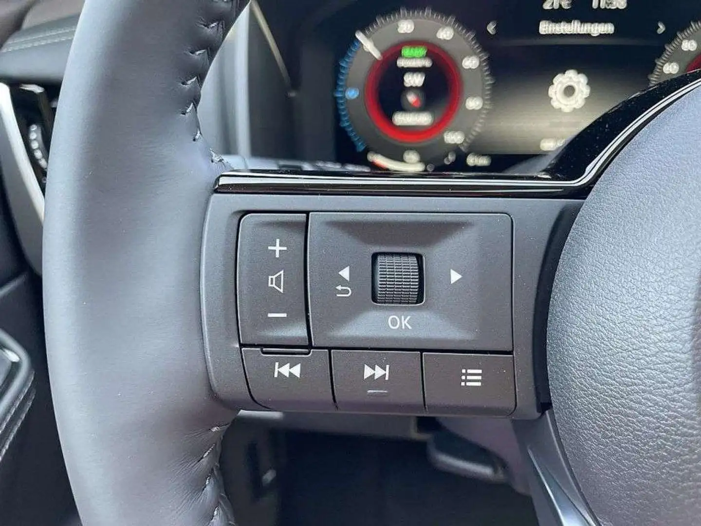 Nissan X-Trail Beige - 2
