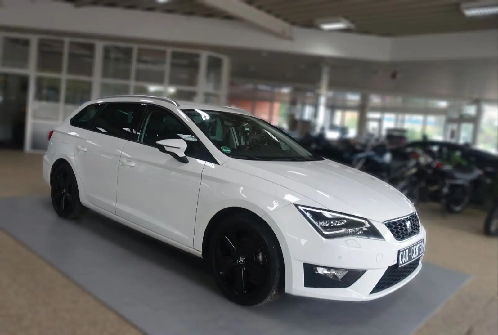SEAT Leon 1.4 TSI ACT FR Sporttourer; LED NAV Mirror Weiß - 1