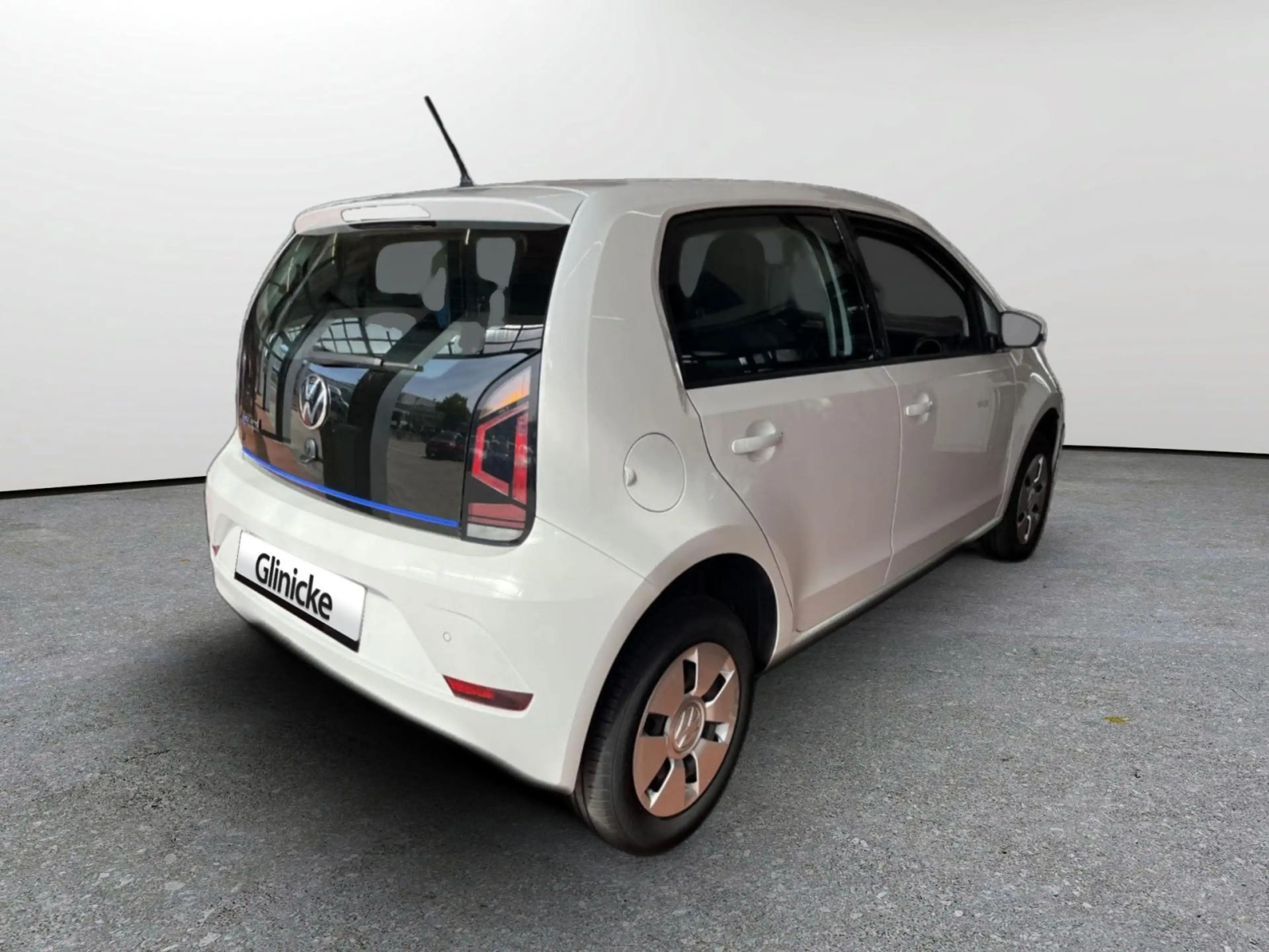 Volkswagen e-up! 32kWh Isofix DAB+ — photo 3