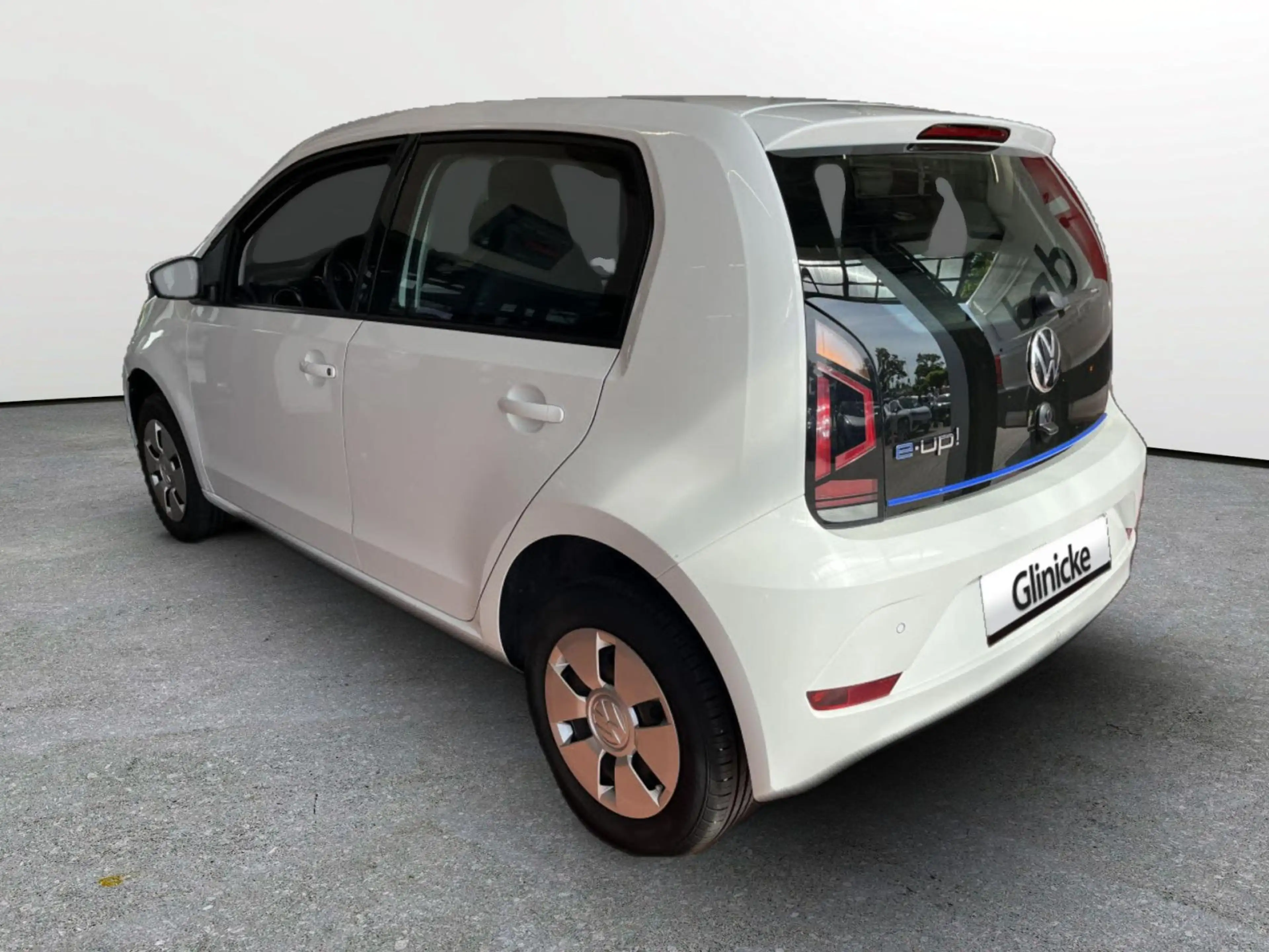 Volkswagen e-up! 32kWh Isofix DAB+ — photo 2