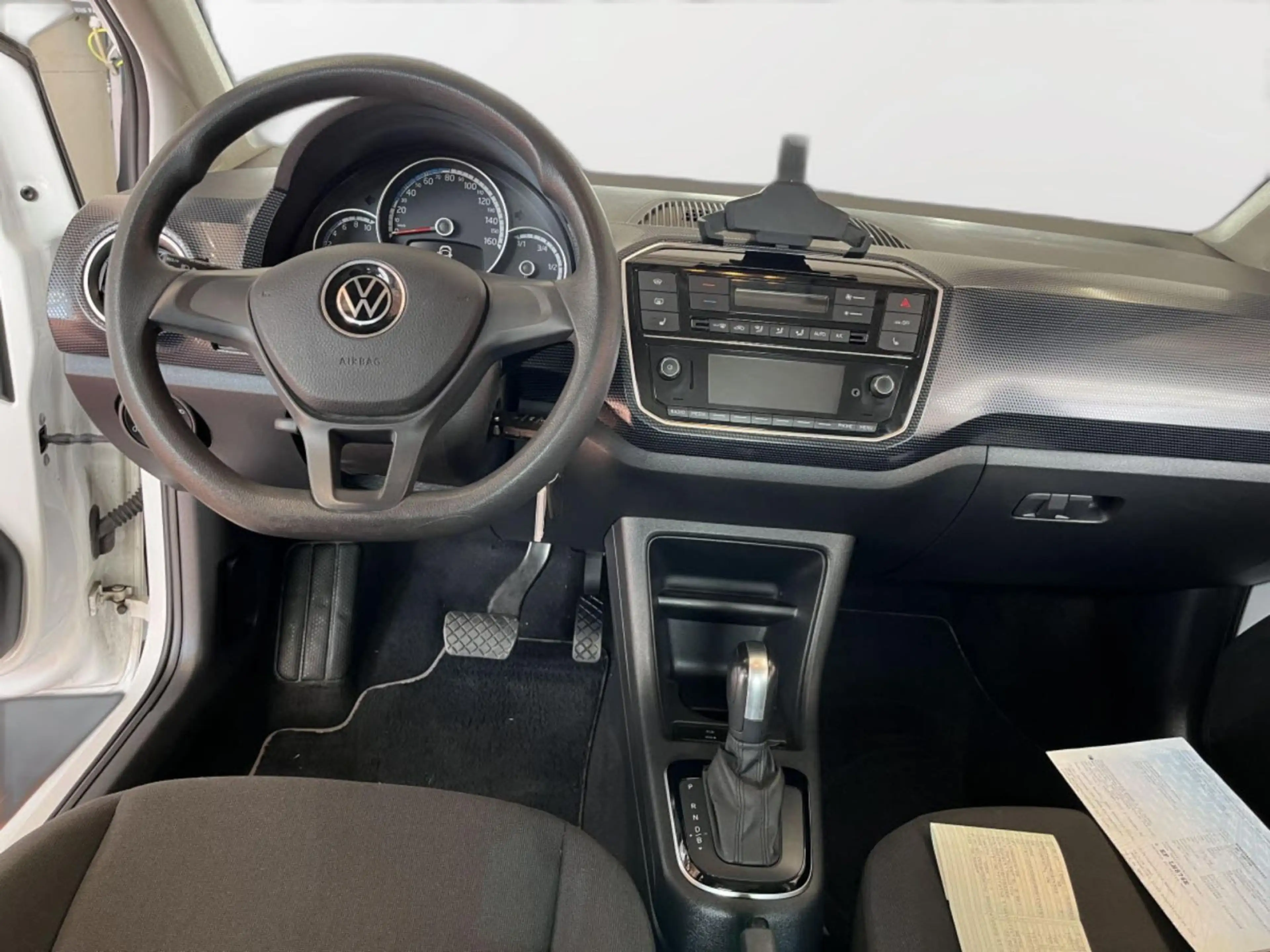 Volkswagen e-up! 32kWh Isofix DAB+ — photo 5