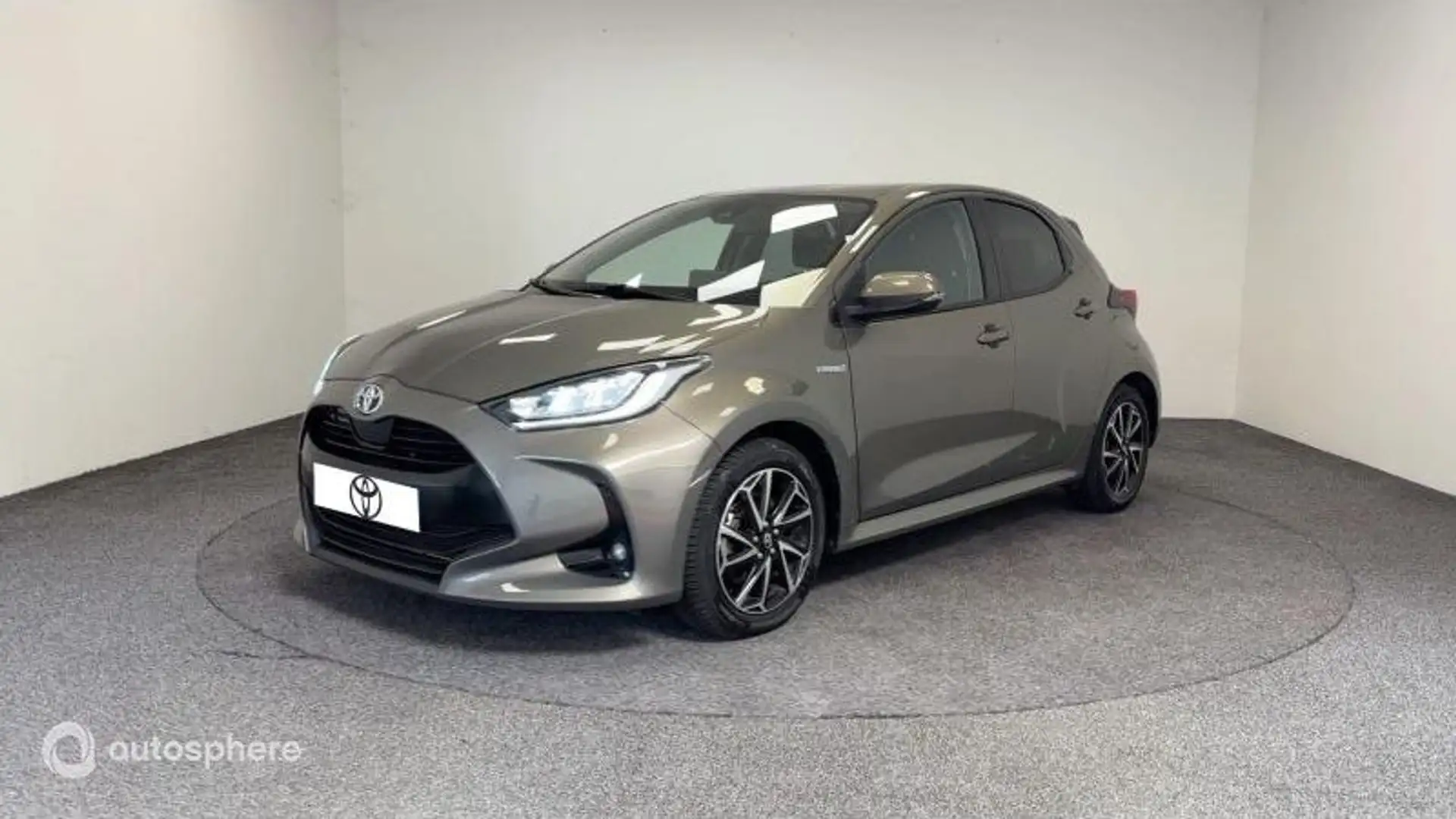 Toyota Yaris 116h Design 5p - 1
