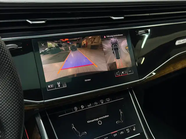 Audi SQ8 view 15