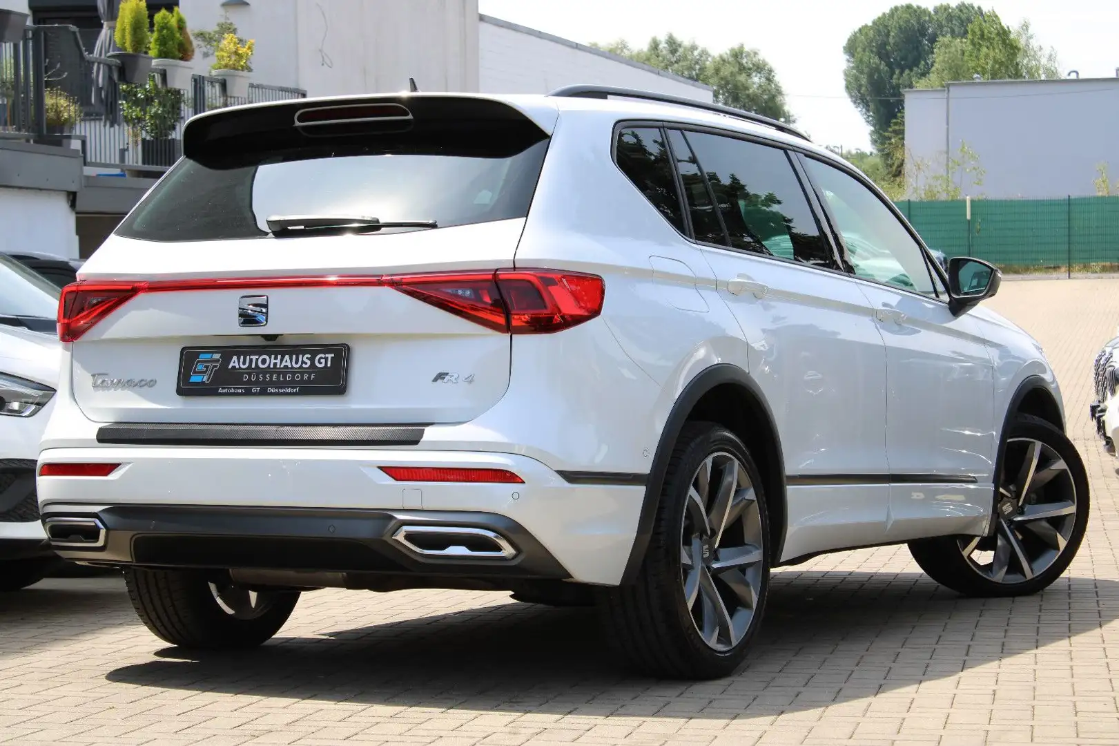 SEAT Tarraco FR 2.0 TDI 4Drive/DSG/1.Hd/Pano/360°/AHK Weiß - 2