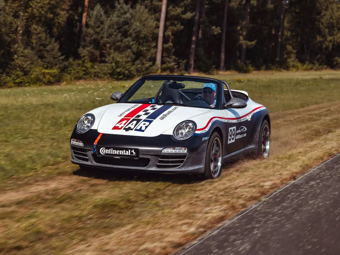 SpeedArt Sonstige speedART SP97-4AllRoads: Offroad-Safari-Dakar-Umbau auf Basis Porsche 997 Carrera 4S Cabrio: Höherlegung, Klappe, TÜV Weiß - 2