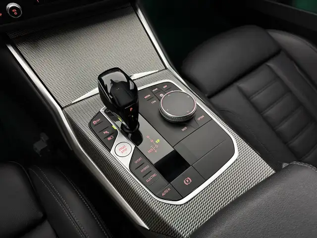 BMW 3 Series view 26