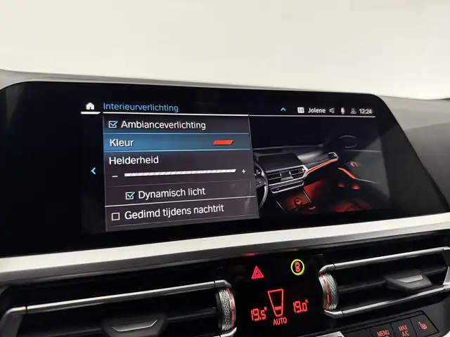 BMW 3 Series view 30