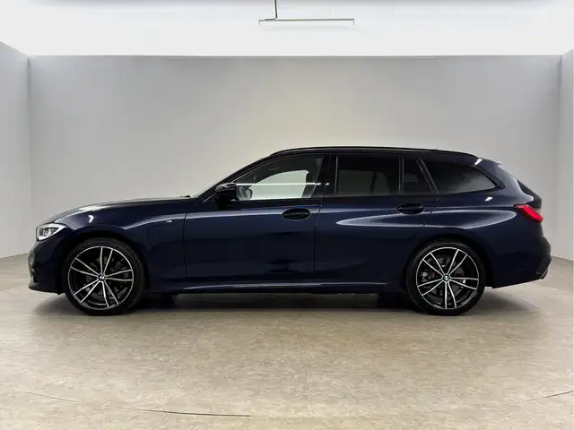 BMW 3 Series view 12