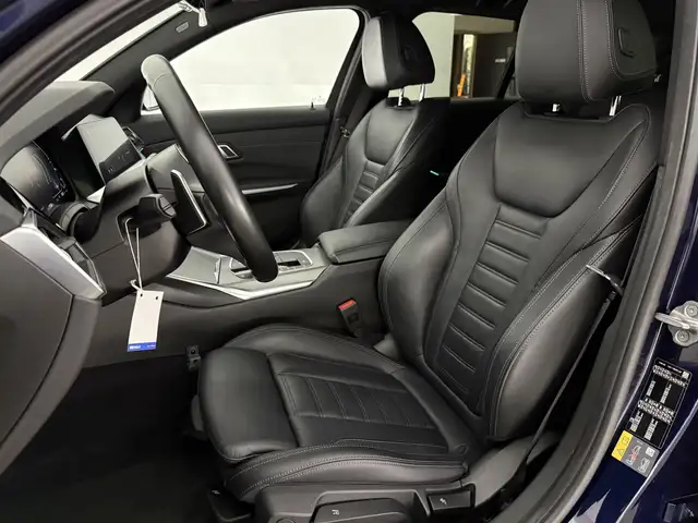 BMW 3 Series view 16
