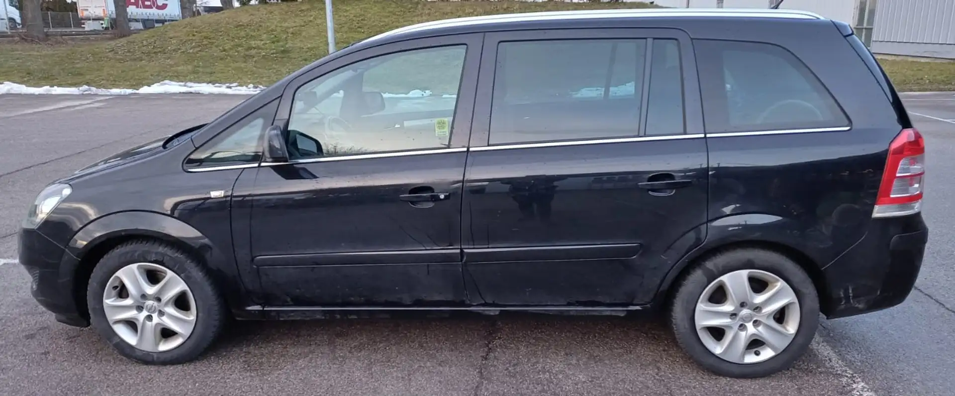 Opel Zafira Zafira 1,7 CDTI Ecoflex Edition Plus Schwarz - 1