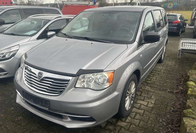 Lancia Voyager 2.8 CRD Aut. 1. Hand 7 Sitzer Alu Klimaaut. Met.