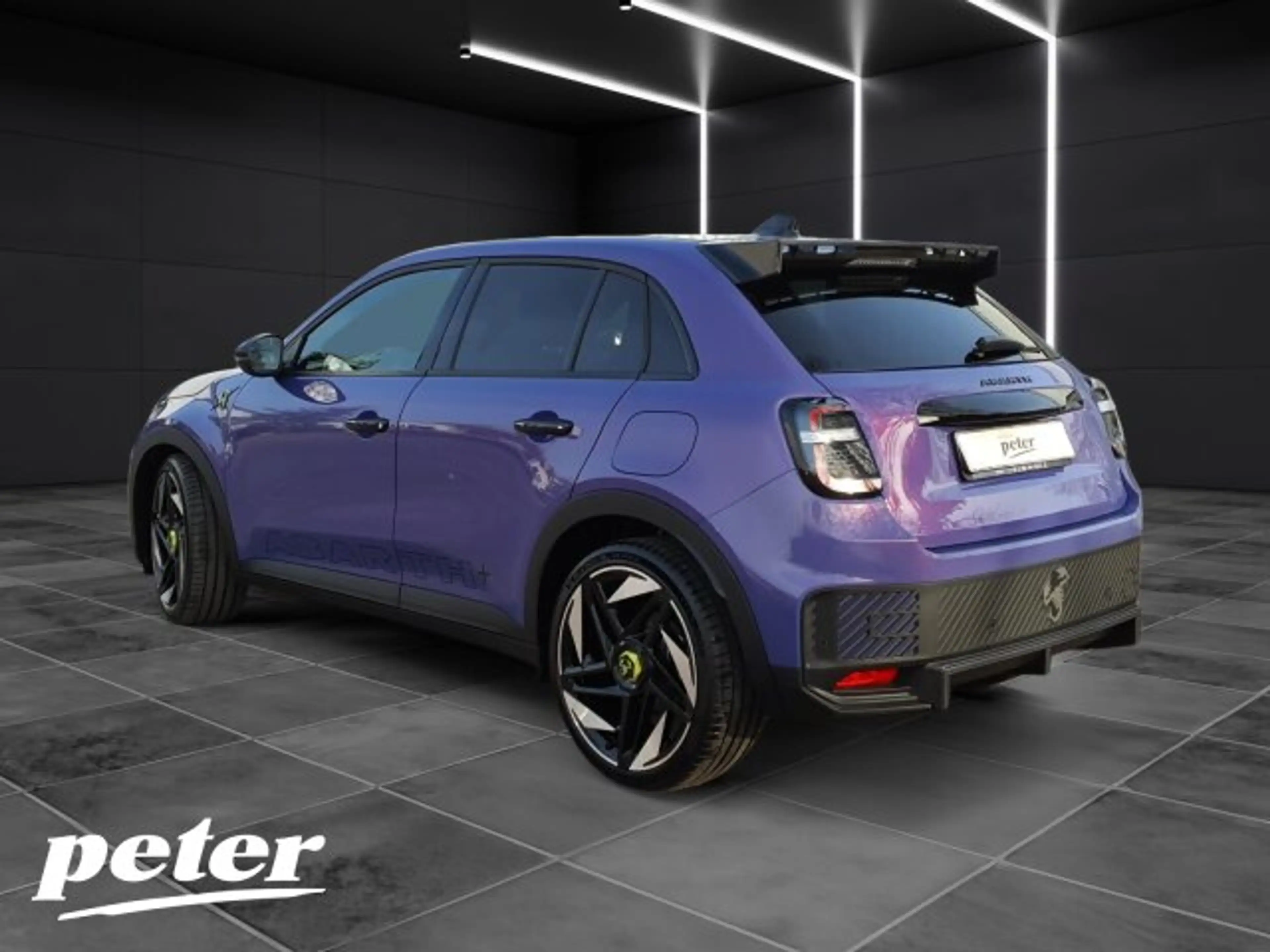 Abarth 600e 600e Turismo Sonderedition Hypnotic Purple — photo 3