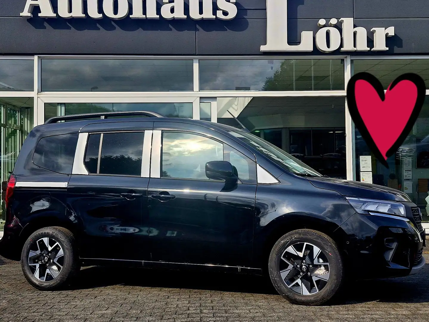 Nissan Townstar L1 Tekna Automatik Schwarz - 1