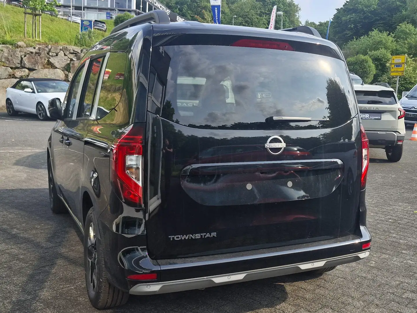 Nissan Townstar L1 Tekna Automatik Schwarz - 2
