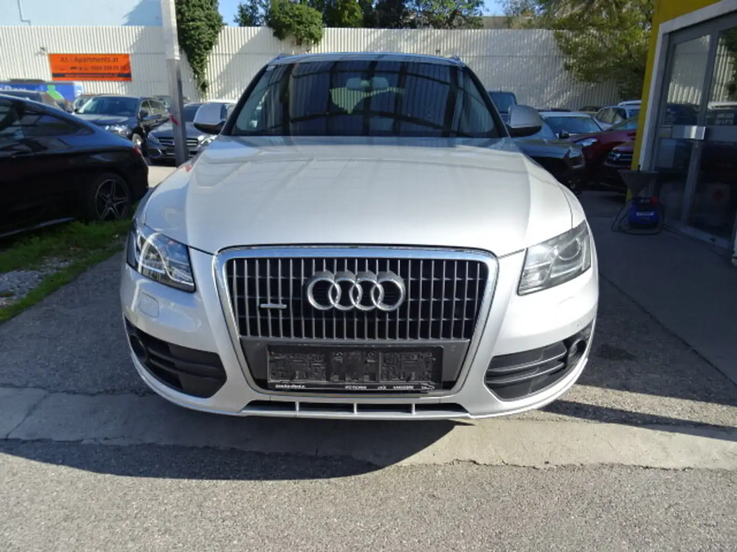 Audi Q5 2,0 TDI quattro DPF Grau - 2