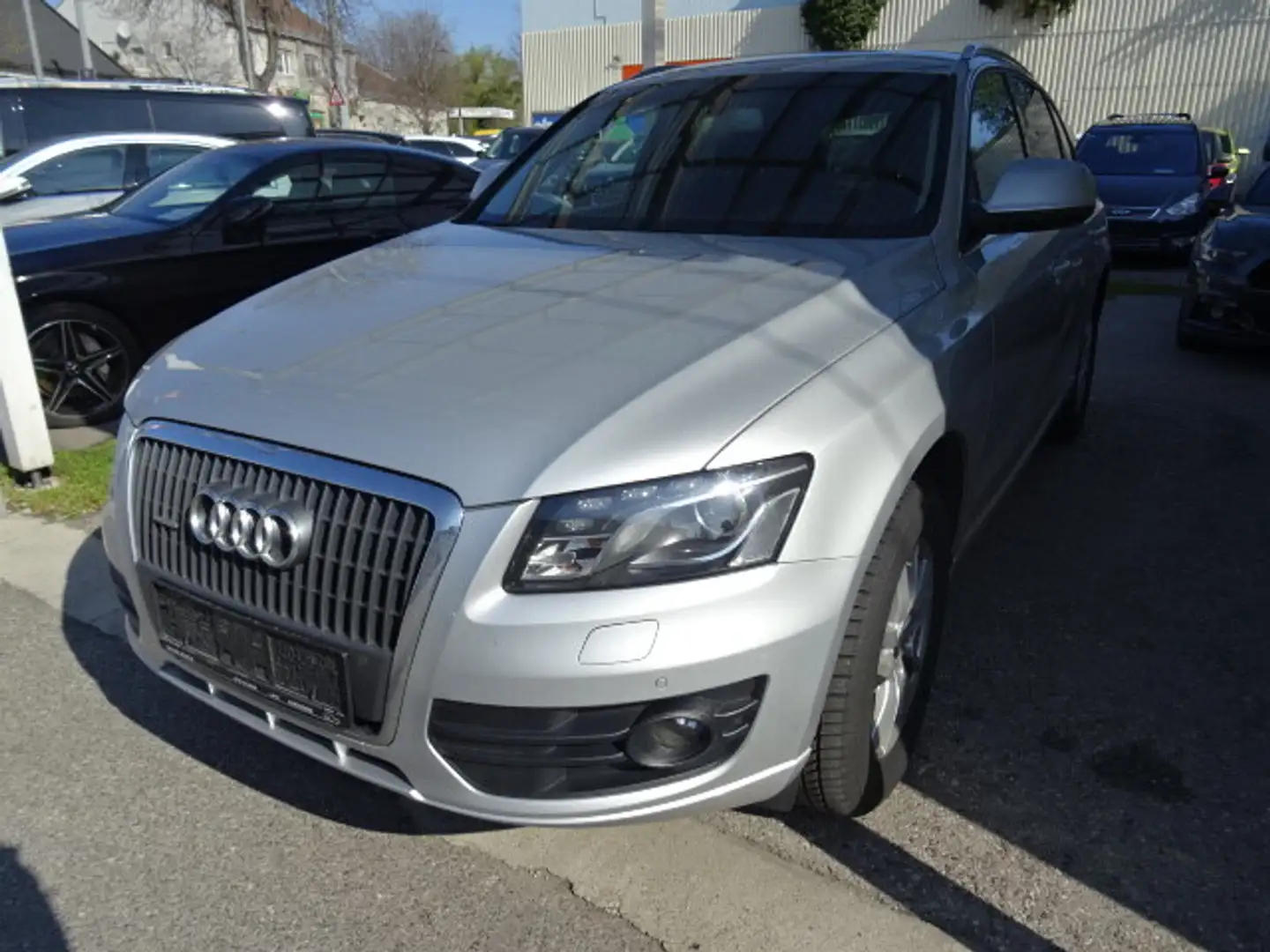 Audi Q5 2,0 TDI quattro DPF Grau - 1