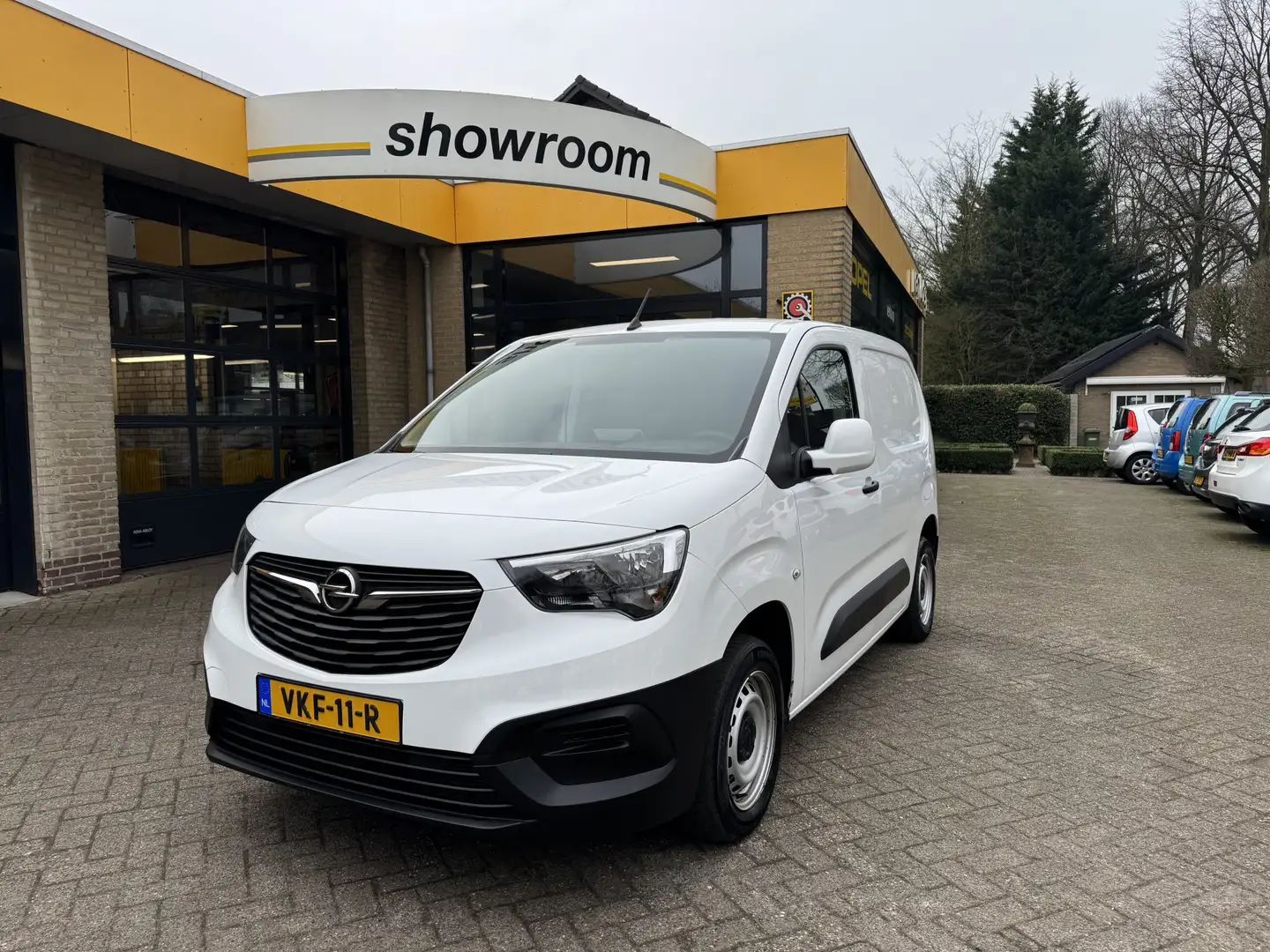 Opel Combo 1.5D L1H1 Edition Airco Navi Carplay Wit - 1