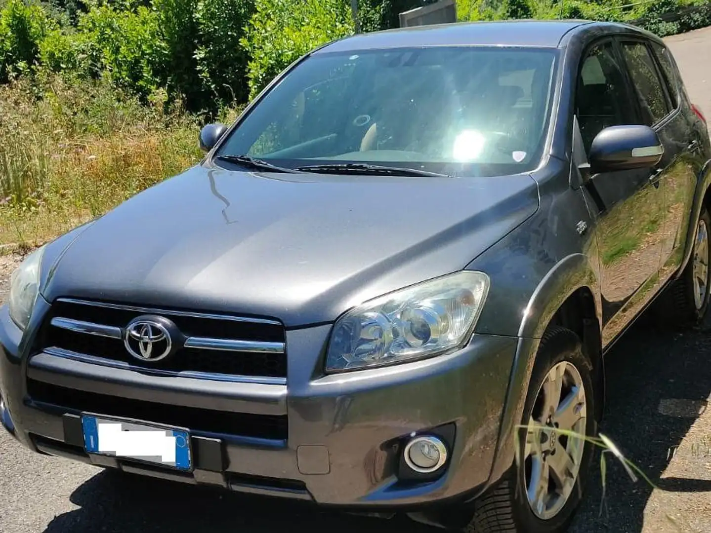 Toyota RAV 4 2.2 d Luxury 150cv auto Euro5 Pelle Navi km 165000 Gris - 1