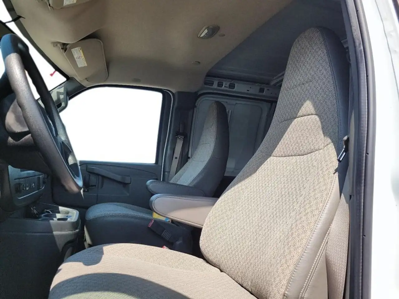 Chevrolet Express 2500 снимка Chevrolet Express 2500
