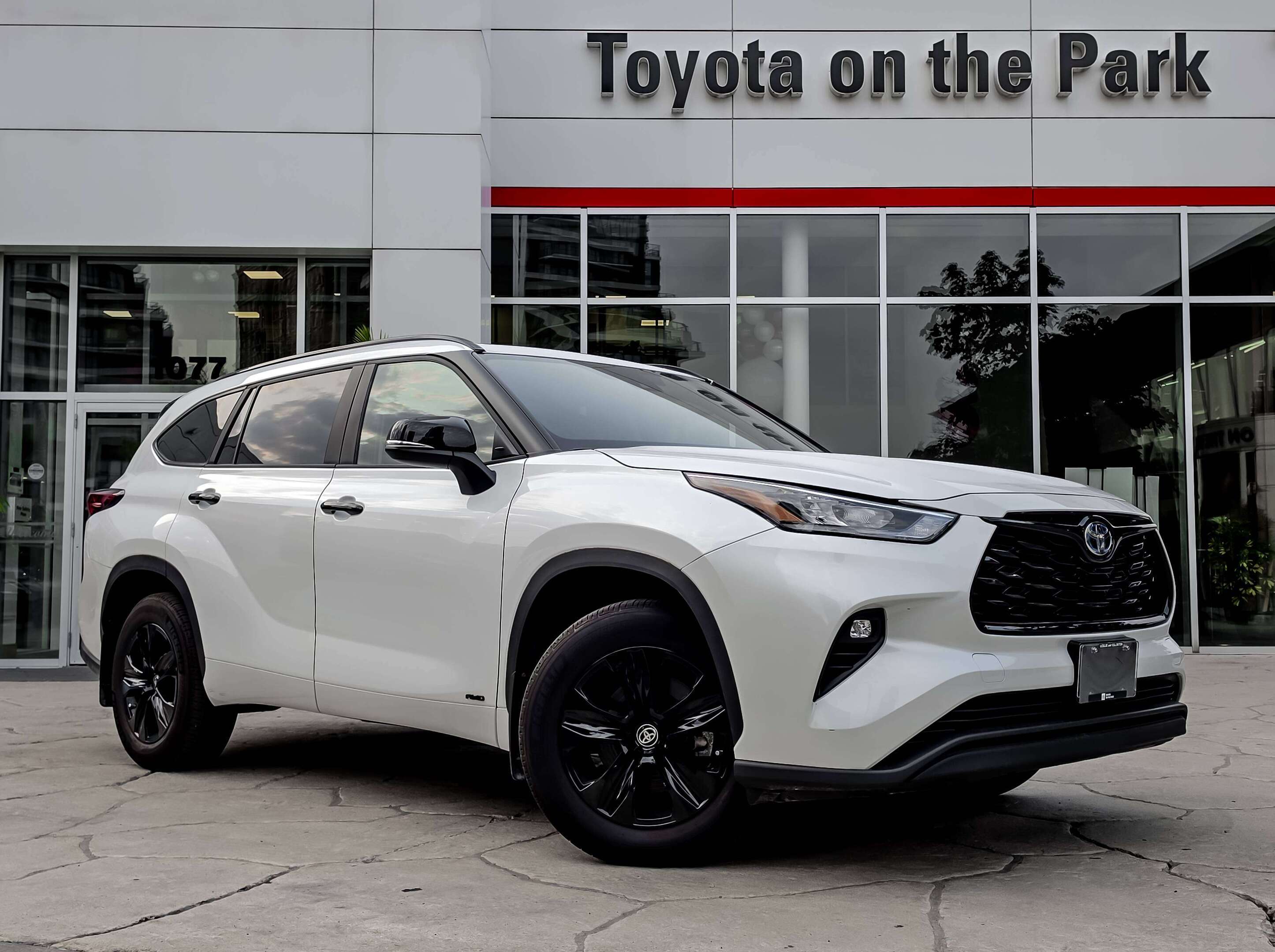 2024 Toyota Highlander Hybrid SUV / Crossover All-Wheel Drive Continuously Variable Transmission