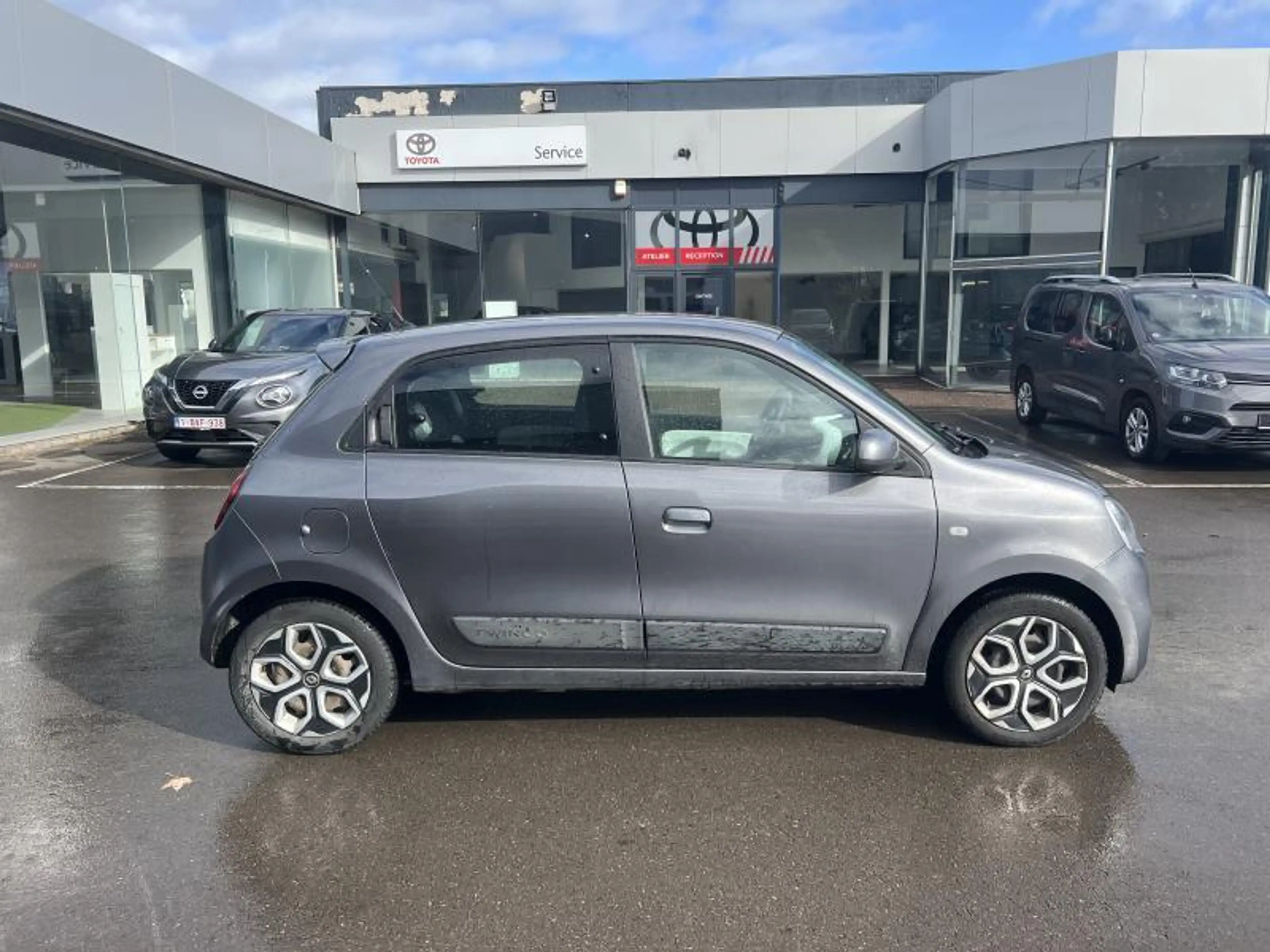Renault Twingo 1.0L ESS — photo 6