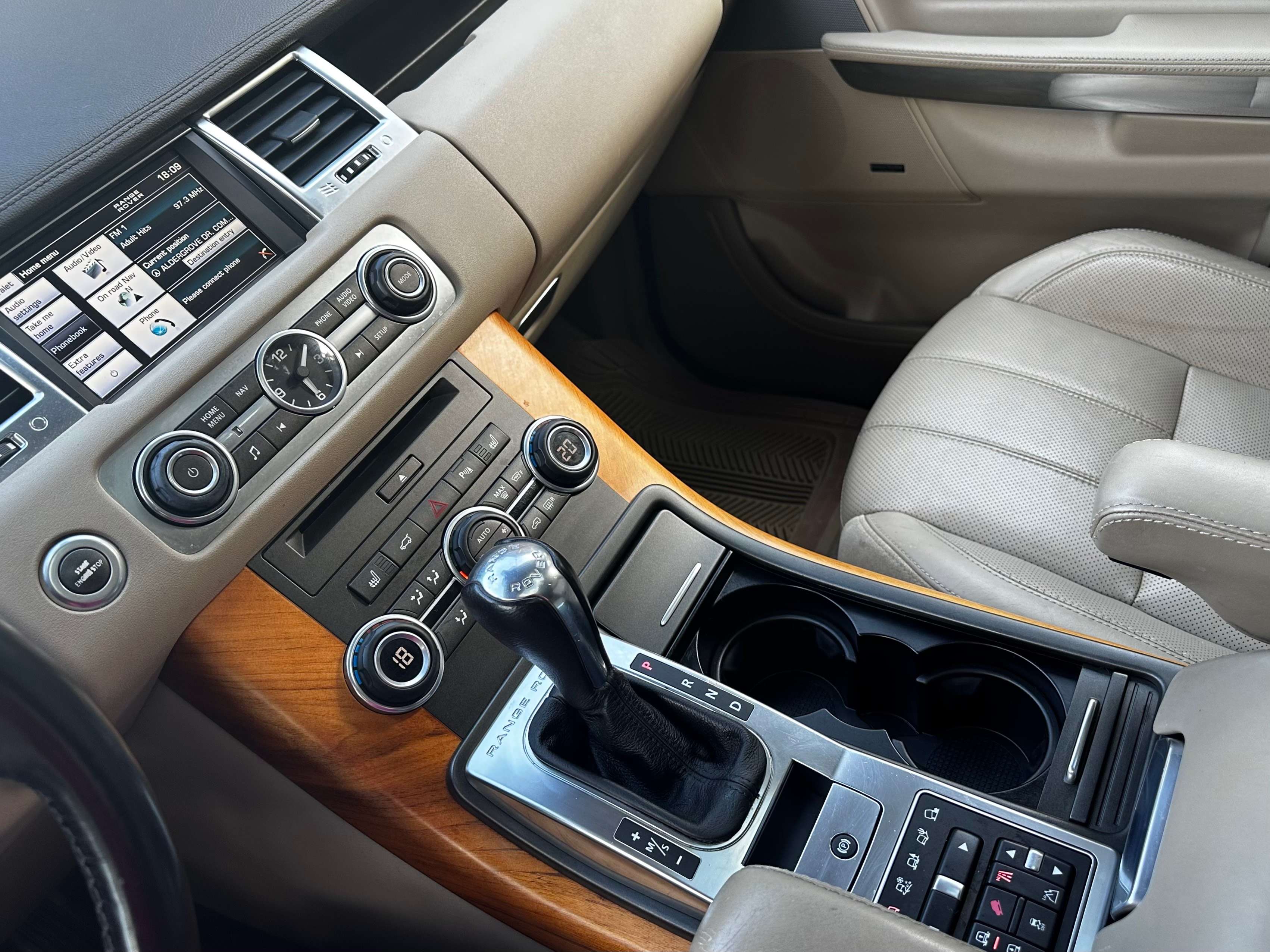 2013 Land Rover Range Rover Sport HSE LUX thumb 10