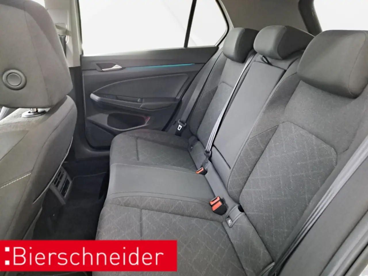 Volkswagen Golf 8 2.0 TDI DSG Life DIGITAL COCKPIT PRO LED NAVI 16 12