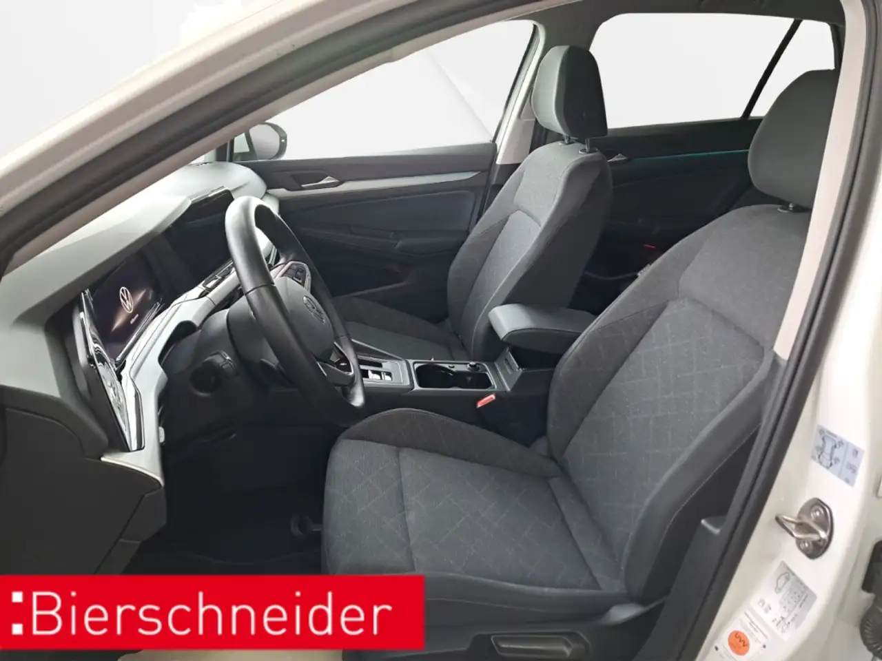 Volkswagen Golf 8 2.0 TDI DSG Life DIGITAL COCKPIT PRO LED NAVI 16 10