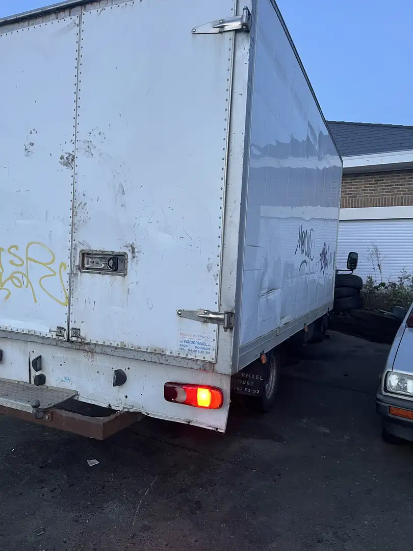 Nissan Cabstar Nissan Cabastar 22m3 2011 - 2