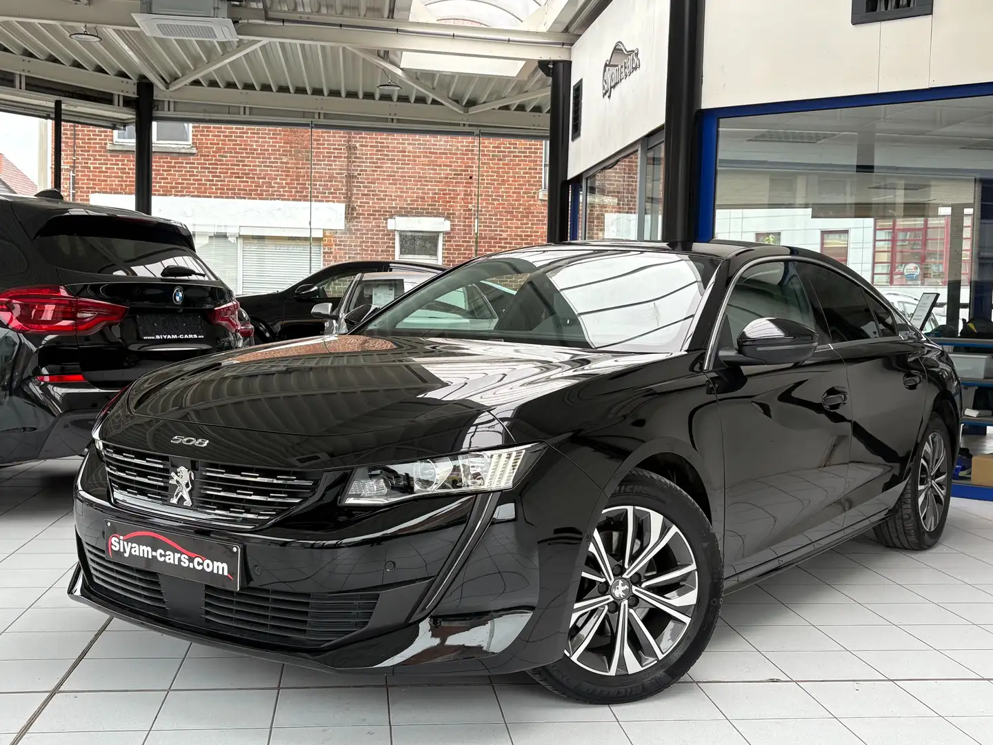 Peugeot 508 508 1.2i *I-COKPIT*GPS*CUIR*CAMERA*CARPLAY*JANTES* Zwart - 1