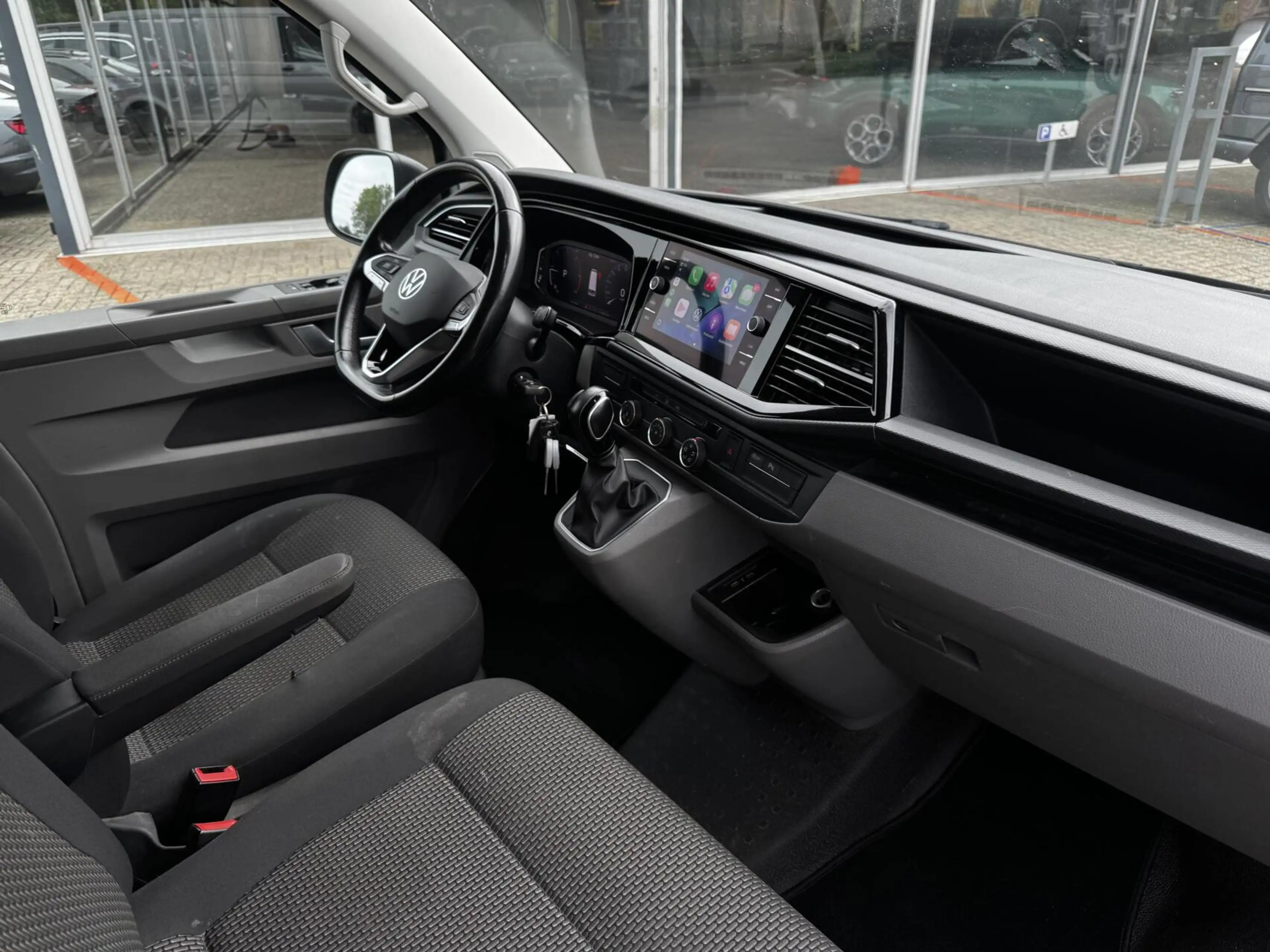 Volkswagen T6.1 Transporter 2.0 TDI L2H1|Marge|20"|ACC|Carpl|PDC — photo 2