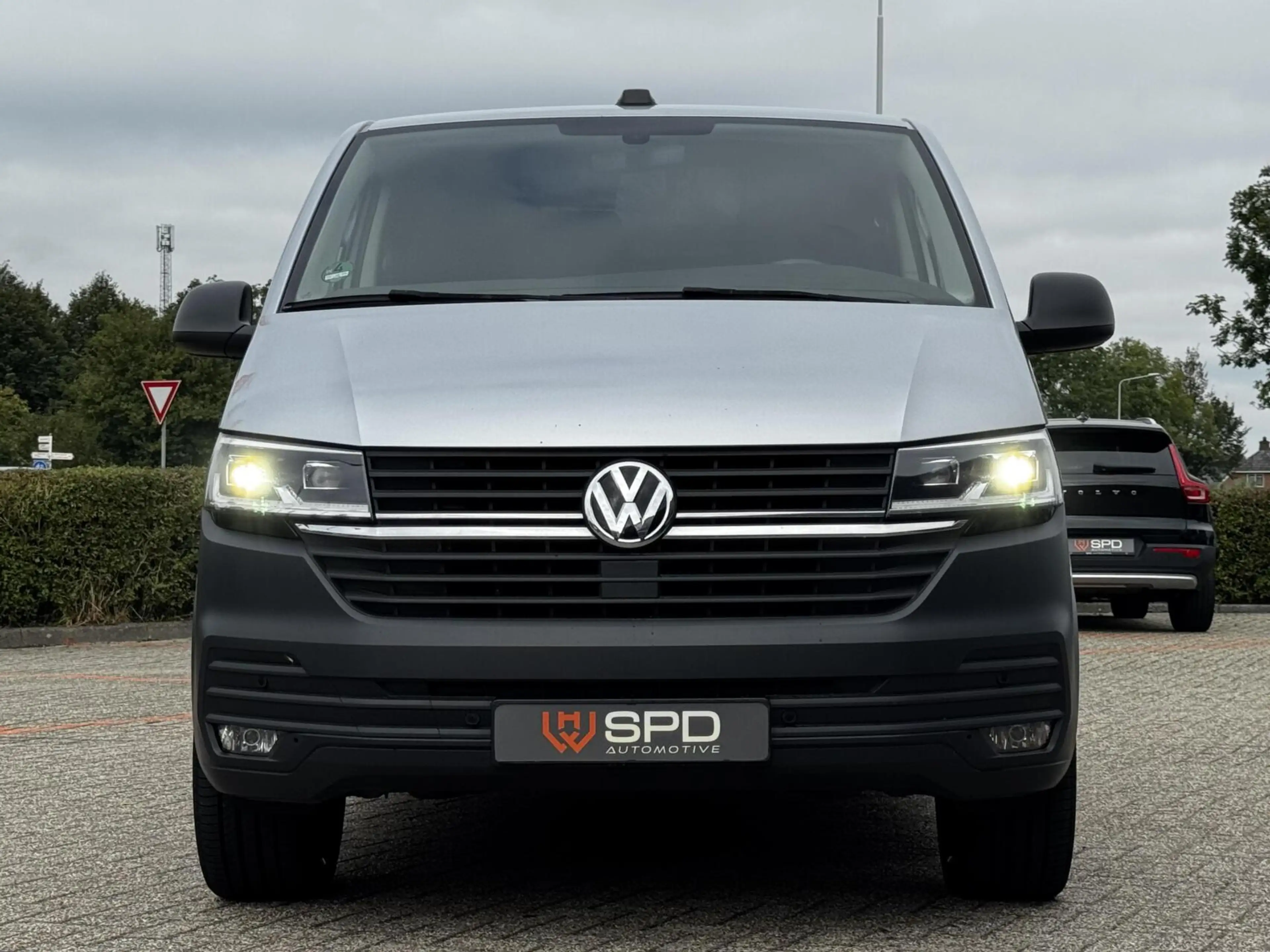 Volkswagen T6.1 Transporter 2.0 TDI L2H1|Marge|20"|ACC|Carpl|PDC — photo 9