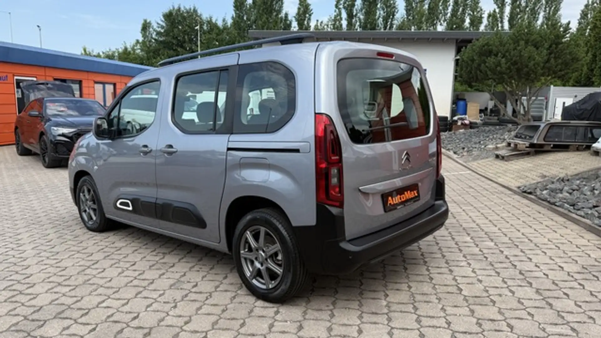 Citroen Berlingo Live M Pure 7 Sitze Klima SHZ Grau - 2