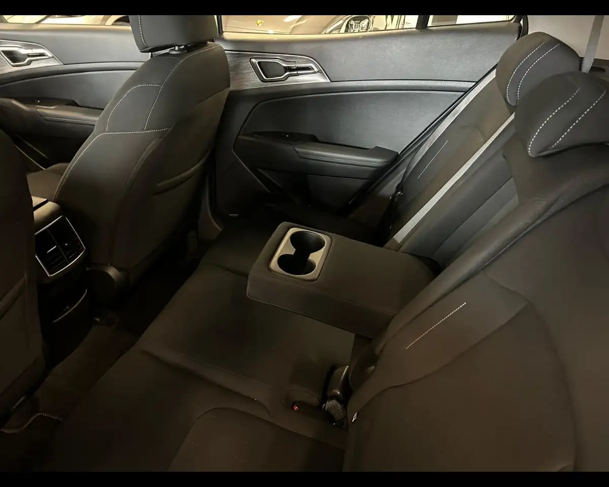 2022 Kia Sportage 1.6 CRDi MHEV DCT Business, photograph 12