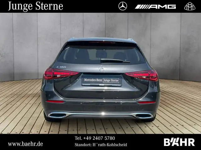 Mercedes-Benz C view 8