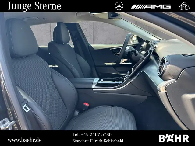 Mercedes-Benz C view 5