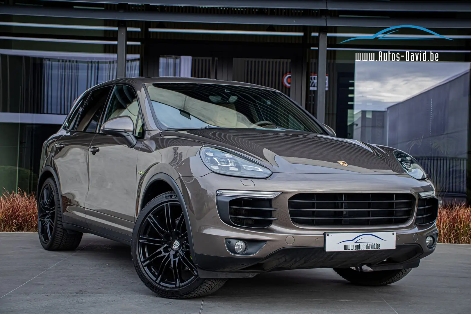 Porsche Cayenne S Hybrid Tiptronic S 3.0i V6 Plug-in 4X4 Brun - 1