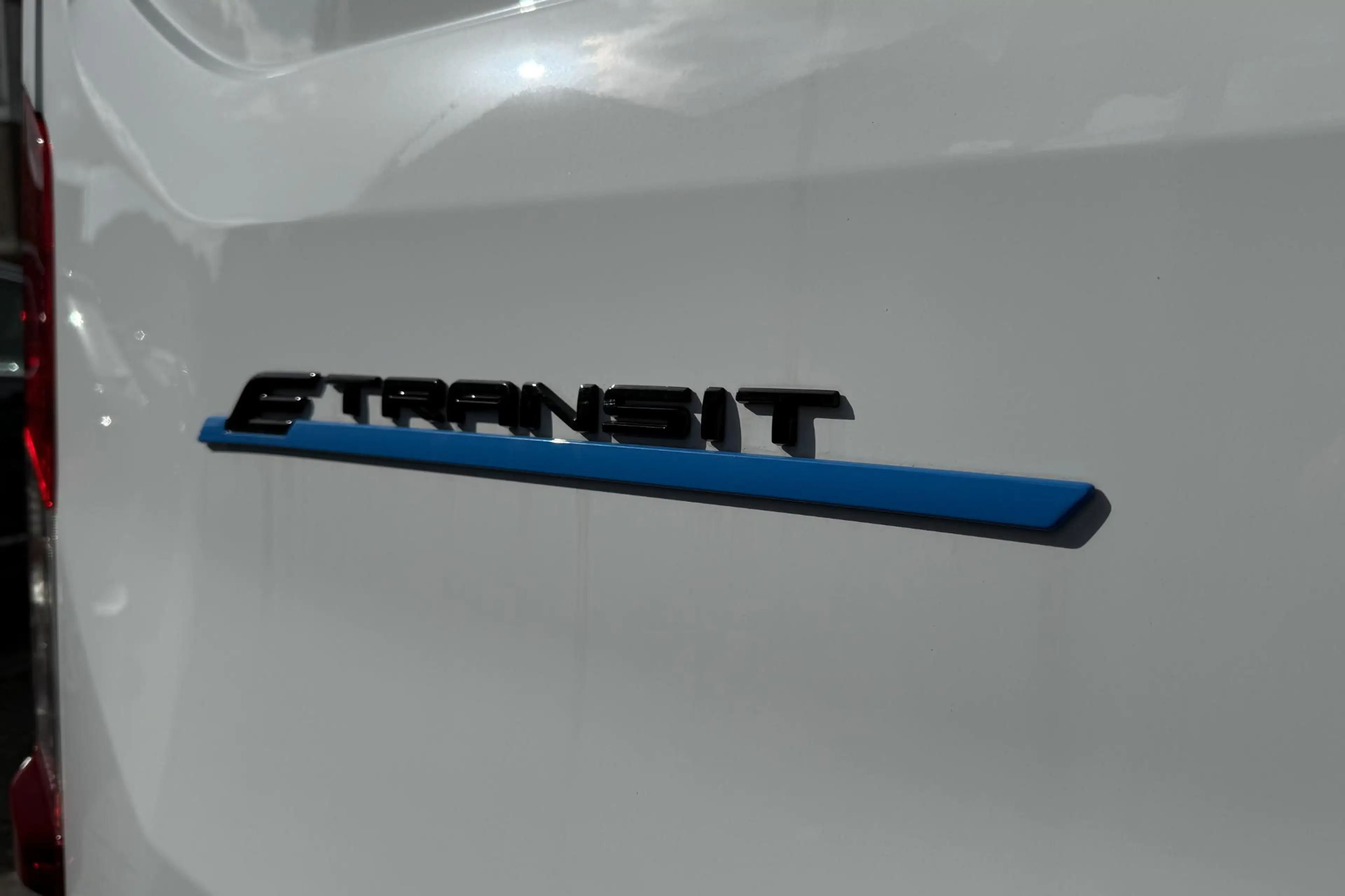 Ford E-Transit 350 L3H2 Trend 68 kWh | Pro Power | BLIS| 360° Cam — photo 10
