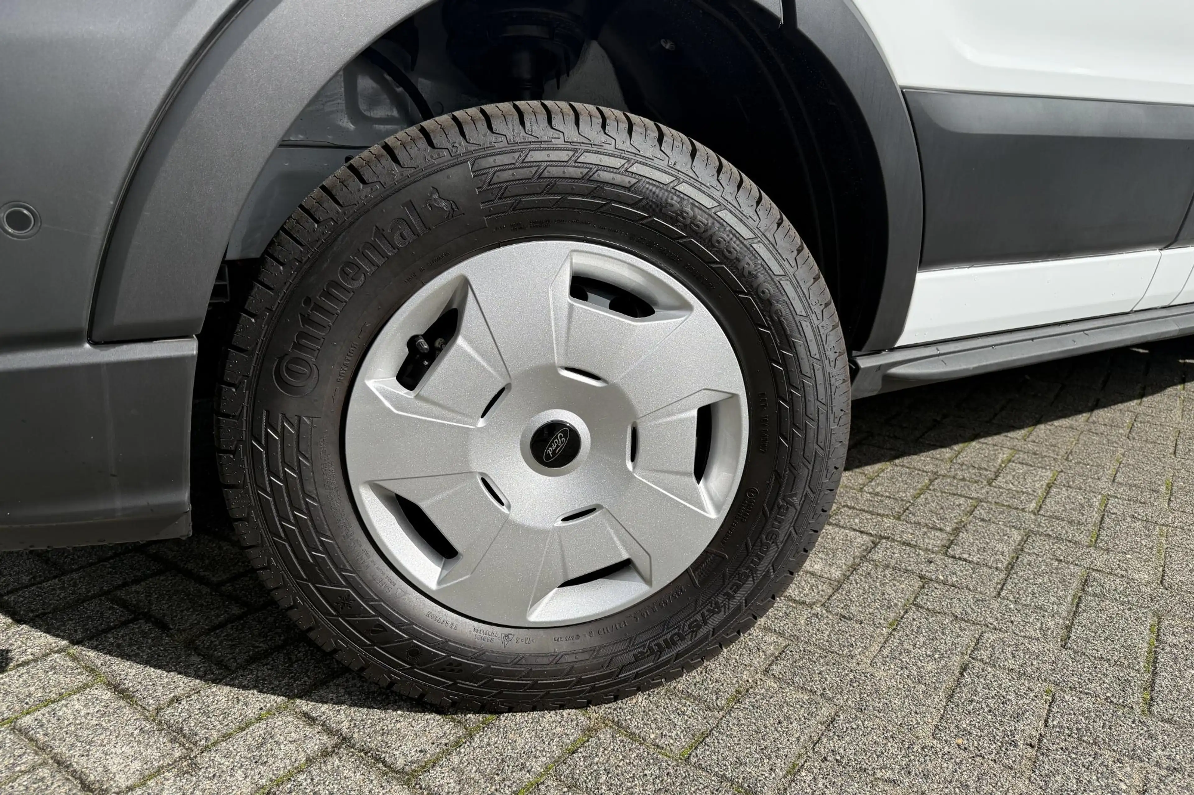 Ford E-Transit 350 L3H2 Trend 68 kWh | Pro Power | BLIS| 360° Cam — photo 14