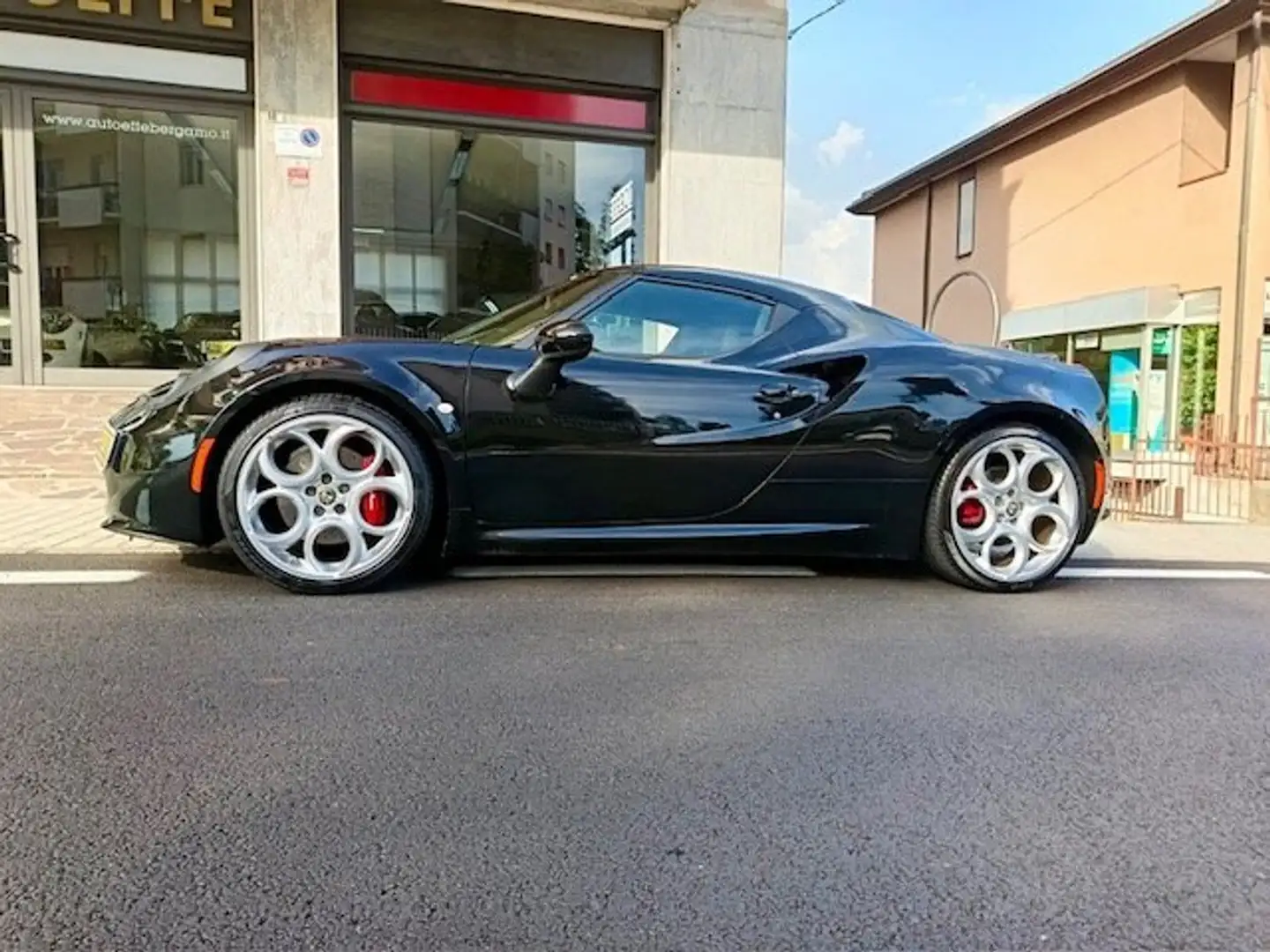 Alfa Romeo 4C 24.500 KM, TAGLIANDATA, UNICOPROPRIETARIO Nero - 1