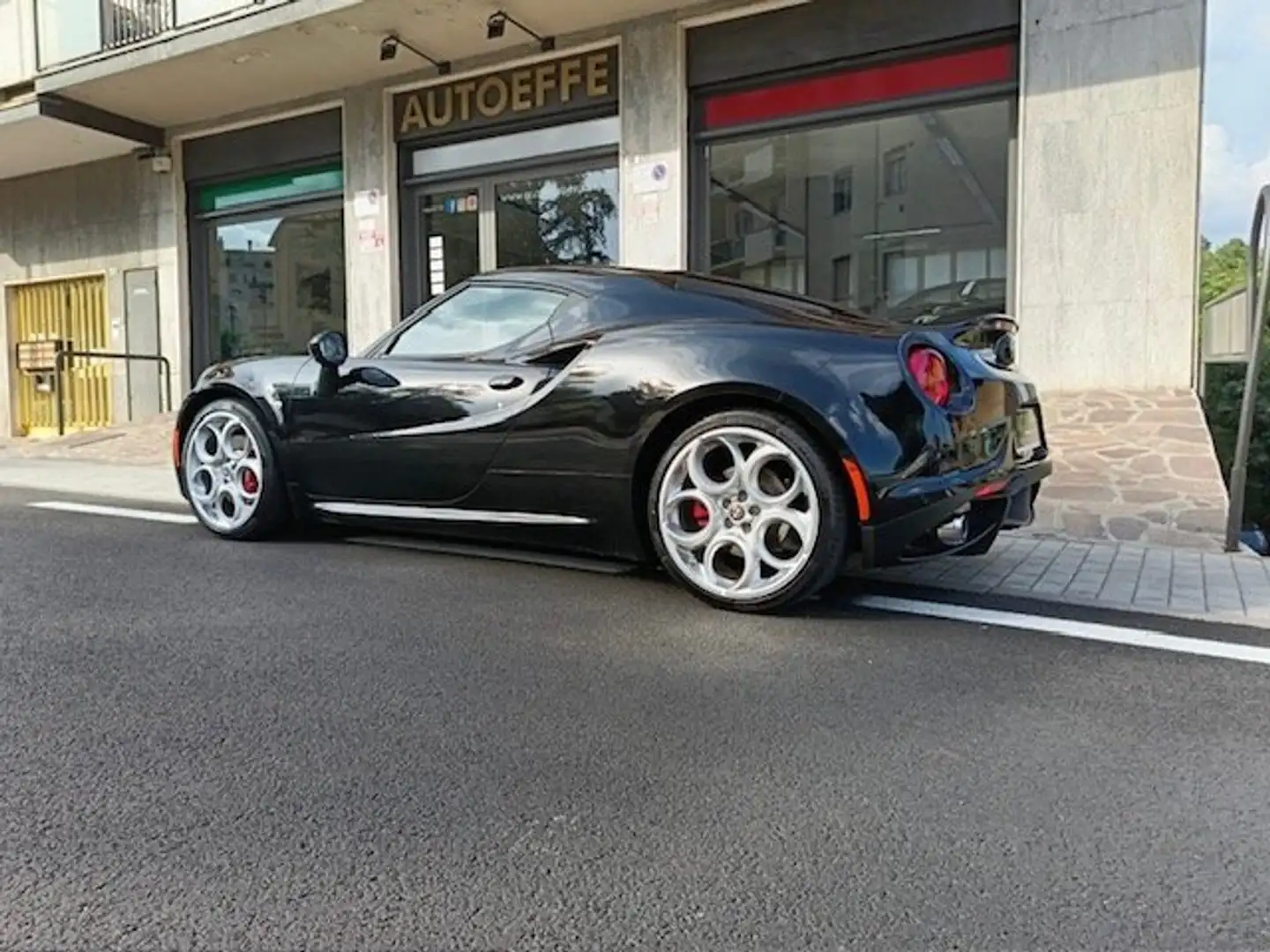 Alfa Romeo 4C 24.500 KM, TAGLIANDATA, UNICOPROPRIETARIO Nero - 2