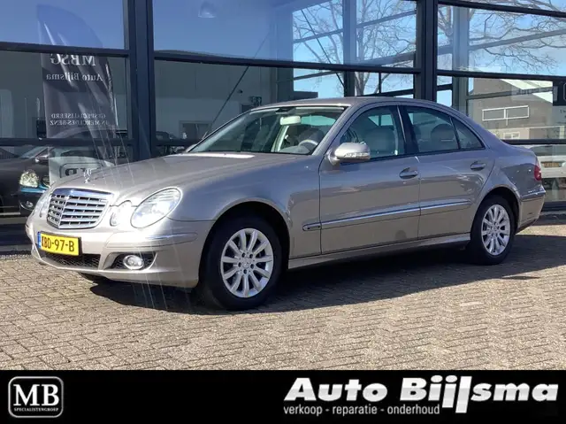 Mercedes-Benz E 280 Elegance automaat face lift, zeer net,