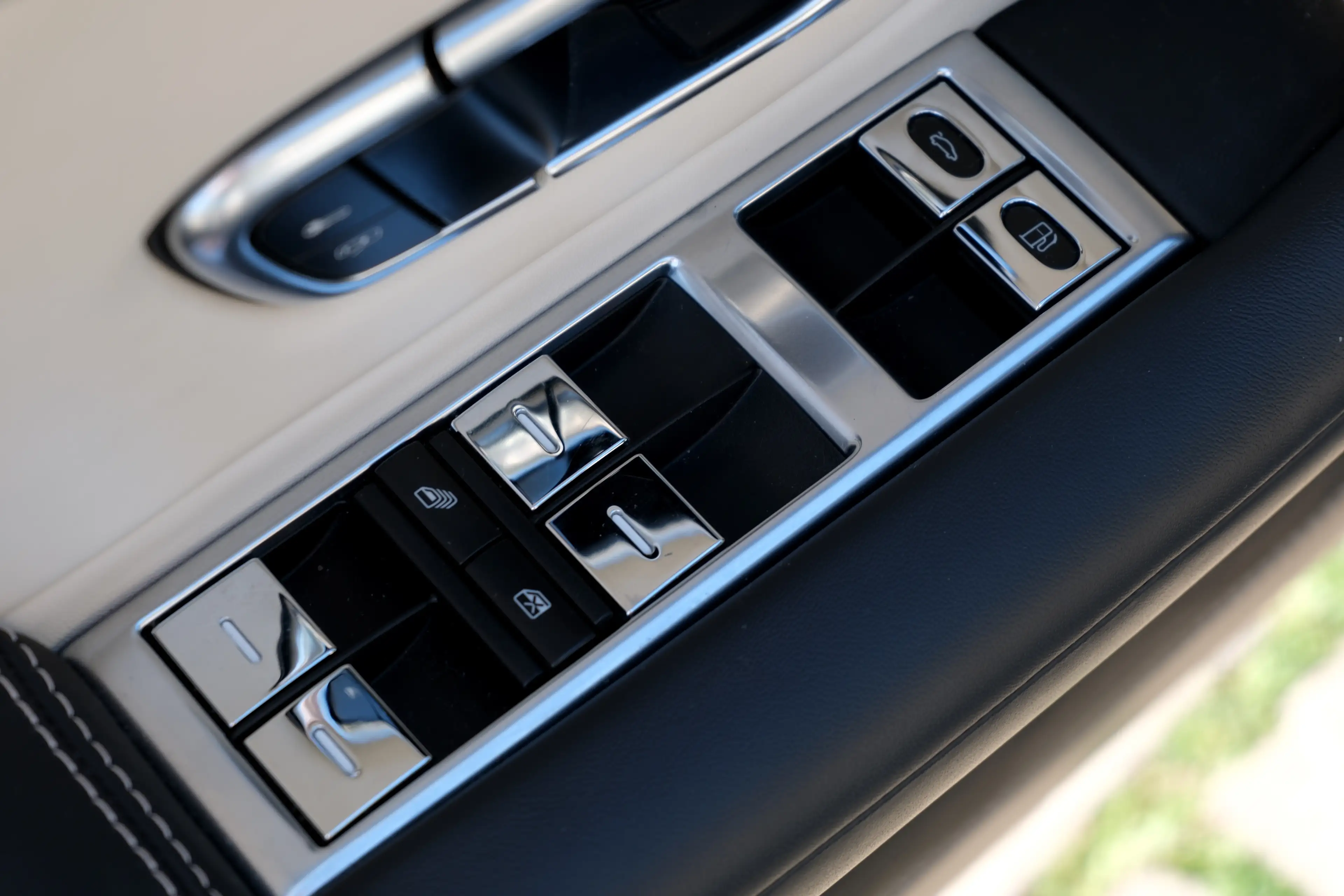 Bentley Continental GT Continental GT V8 S*Massage*CarPlay*BiColor*CAM* — photo 14