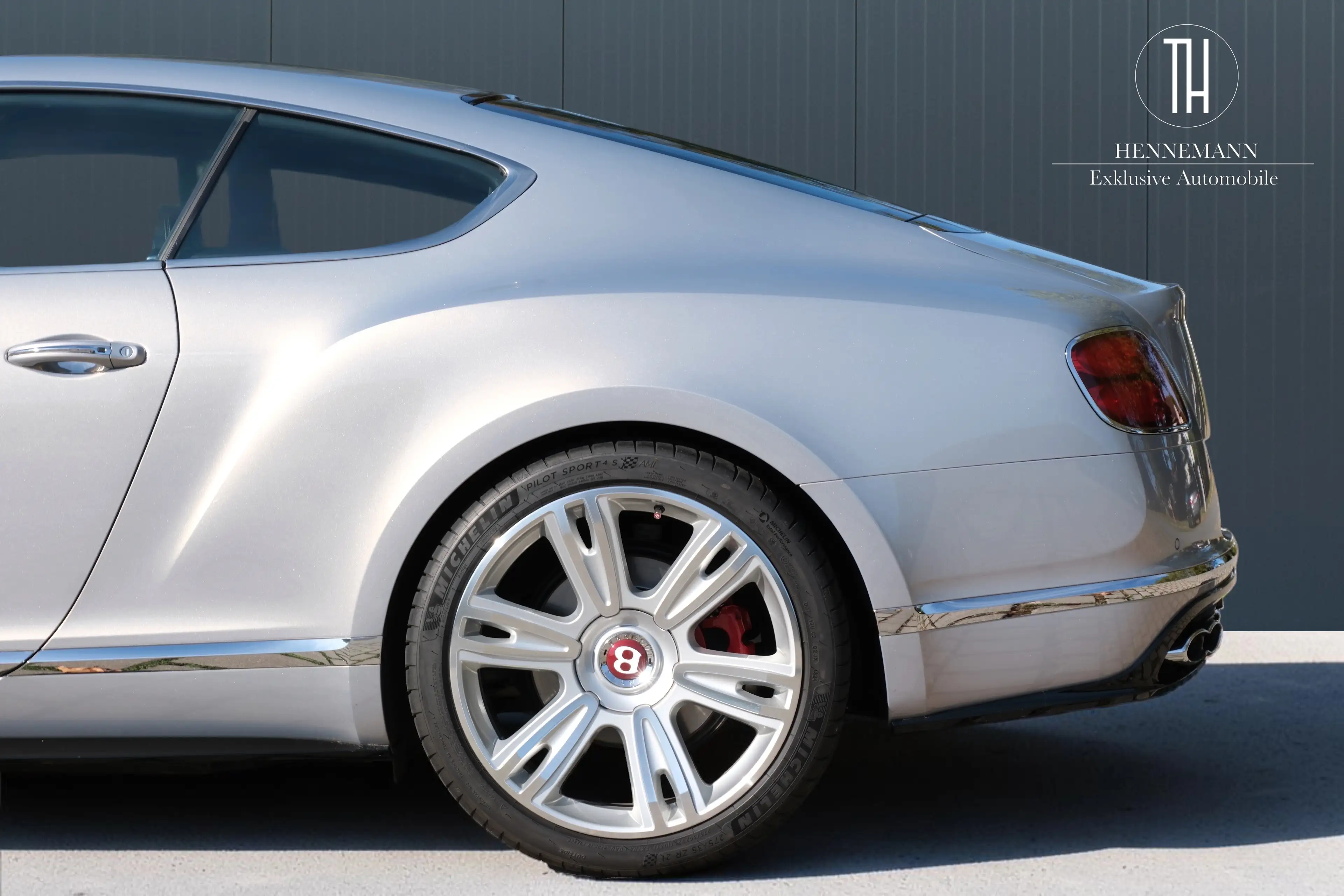 Bentley Continental GT Continental GT V8 S*Massage*CarPlay*BiColor*CAM* — photo 8