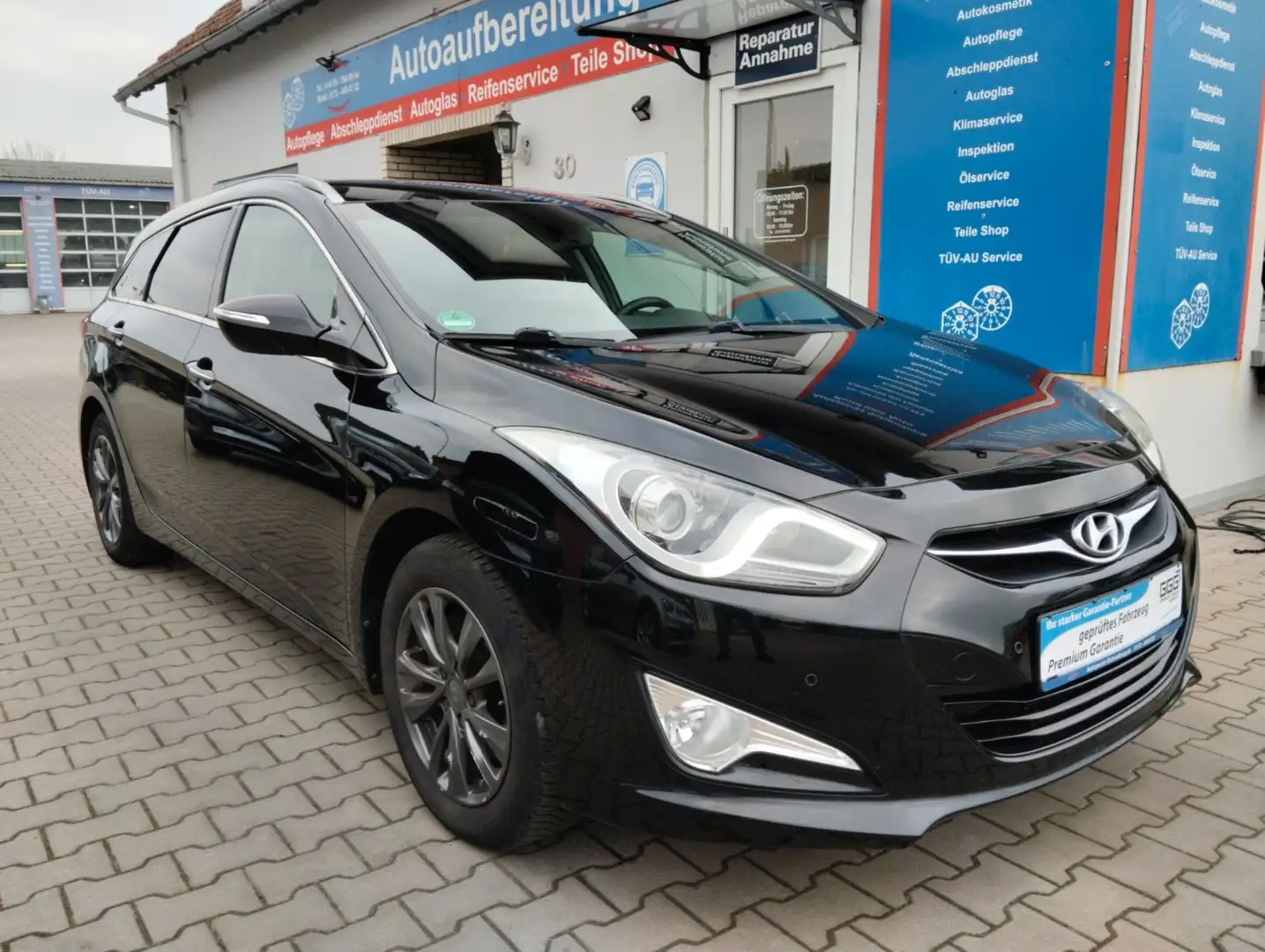 Hyundai i40 cw Style LPG-Gasanlage crna - 1