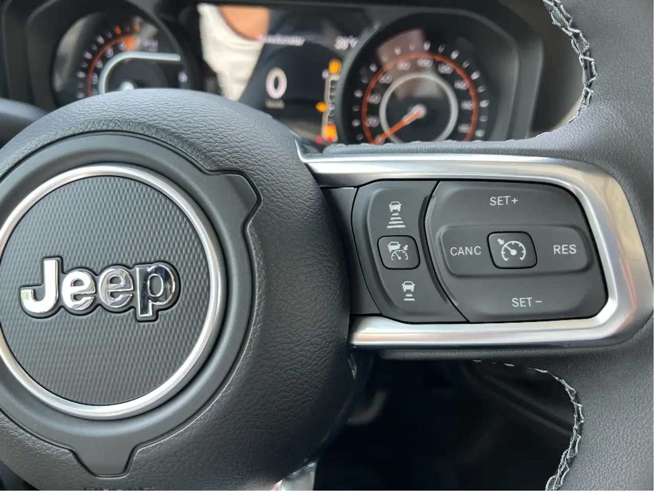 Jeep Wrangler снимка Jeep Wrangler