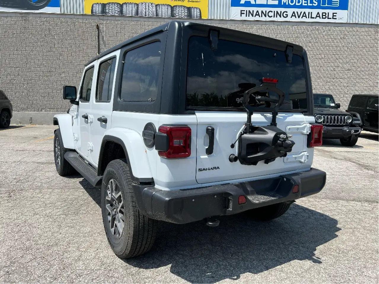 Jeep Wrangler снимка Jeep Wrangler